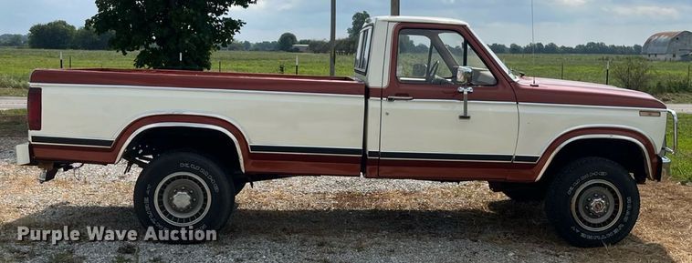 image for item ED2194 1984 Ford F250 pickup truck