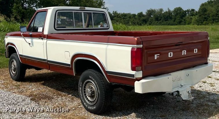 image for item ED2194 1984 Ford F250 pickup truck