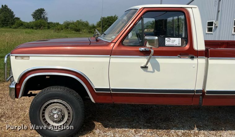 image for item ED2194 1984 Ford F250 pickup truck