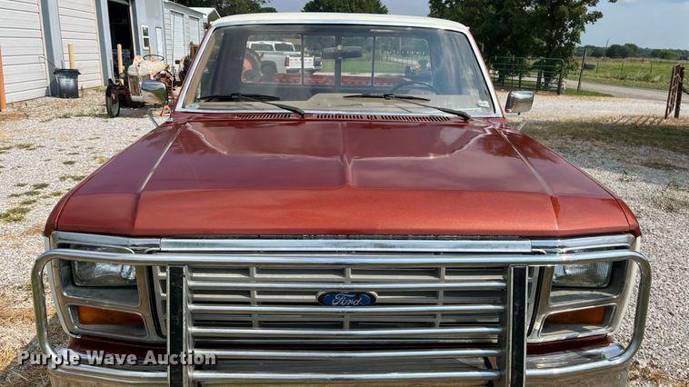 image for item ED2194 1984 Ford F250 pickup truck