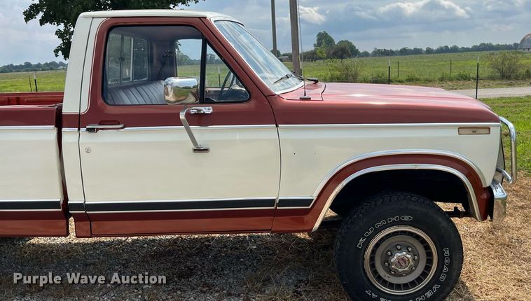 image for item ED2194 1984 Ford F250 pickup truck
