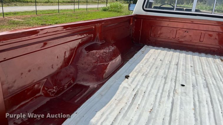 image for item ED2194 1984 Ford F250 pickup truck