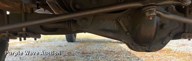 image for item ED2194 1984 Ford F250 pickup truck