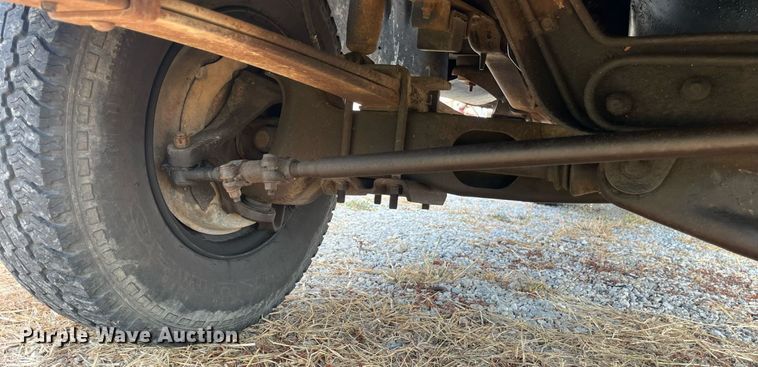 image for item ED2194 1984 Ford F250 pickup truck