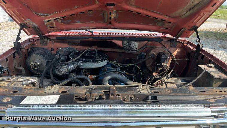 image for item ED2194 1984 Ford F250 pickup truck