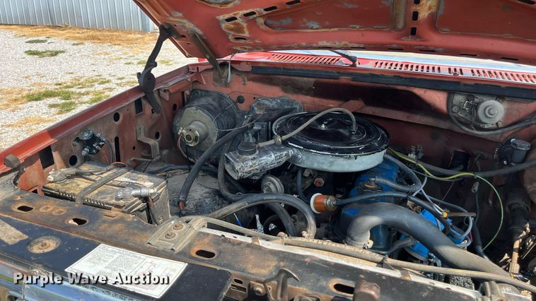 image for item ED2194 1984 Ford F250 pickup truck