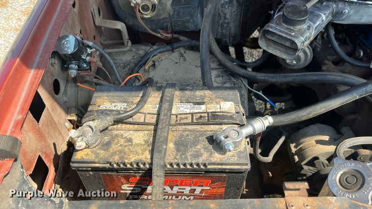 image for item ED2194 1984 Ford F250 pickup truck