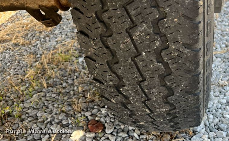 image for item ED2194 1984 Ford F250 pickup truck