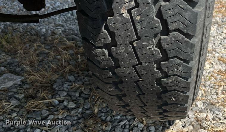 image for item ED2194 1984 Ford F250 pickup truck