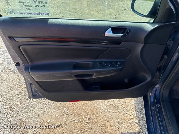 image for item ED4460 2013 Volkswagen Jetta 