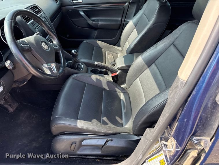 image for item ED4460 2013 Volkswagen Jetta 