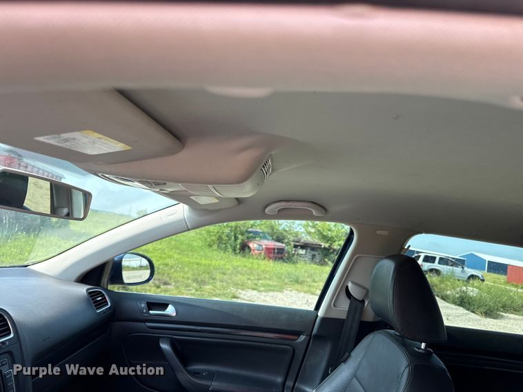 image for item ED4460 2013 Volkswagen Jetta 