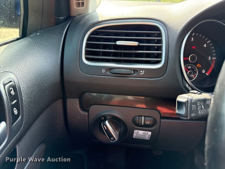 image for item ED4460 2013 Volkswagen Jetta 