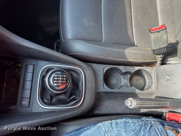 image for item ED4460 2013 Volkswagen Jetta 