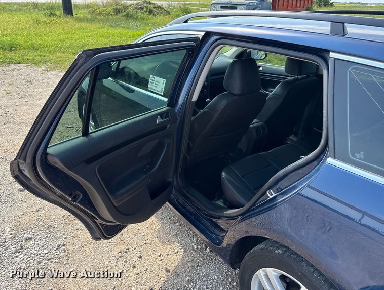 image for item ED4460 2013 Volkswagen Jetta 