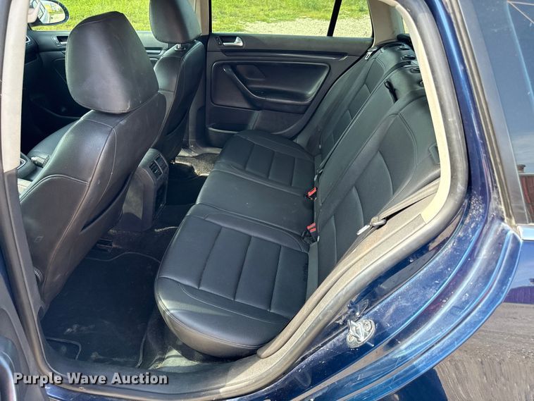 image for item ED4460 2013 Volkswagen Jetta 