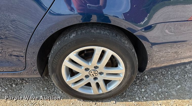 image for item ED4460 2013 Volkswagen Jetta 