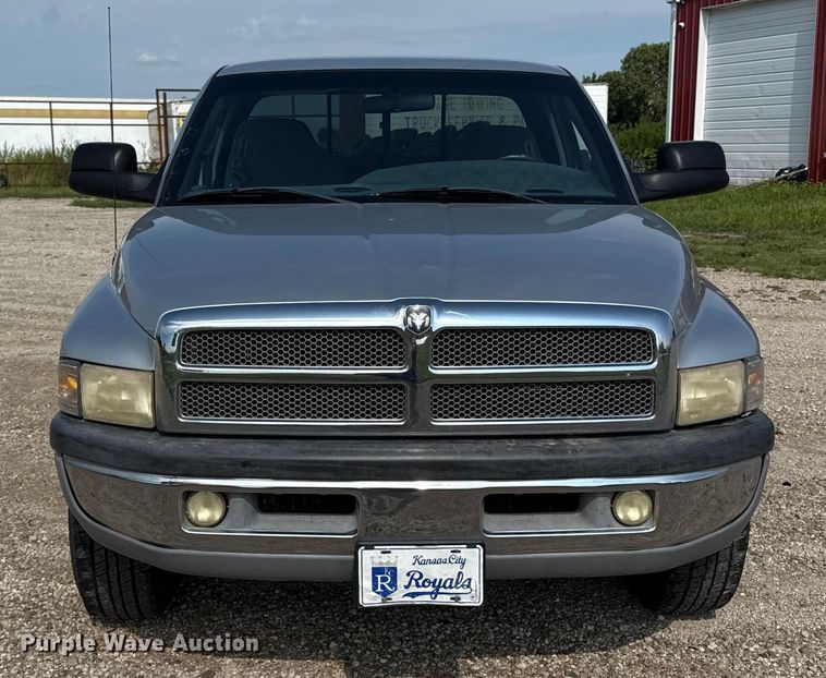 image for item ED4461 2001 Dodge Ram 2500 Quad Cab pickup truck