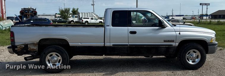 image for item ED4461 2001 Dodge Ram 2500 Quad Cab pickup truck