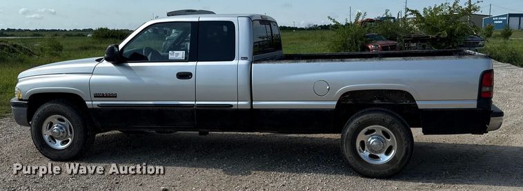 image for item ED4461 2001 Dodge Ram 2500 Quad Cab pickup truck