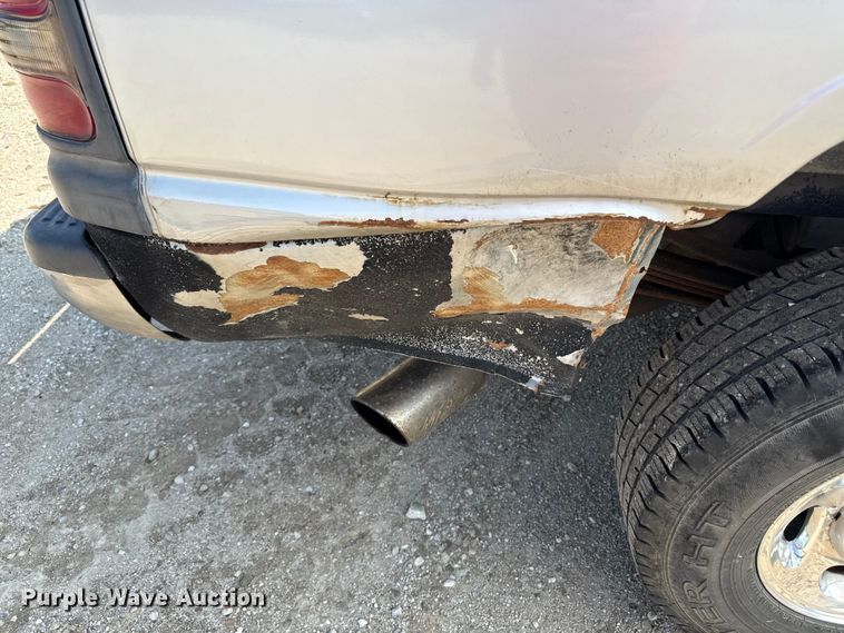 image for item ED4461 2001 Dodge Ram 2500 Quad Cab pickup truck