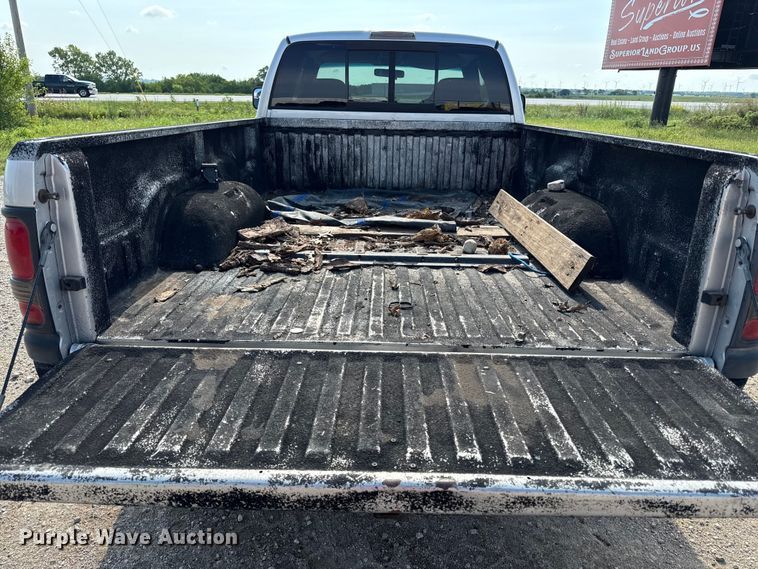 image for item ED4461 2001 Dodge Ram 2500 Quad Cab pickup truck