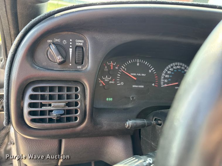 image for item ED4461 2001 Dodge Ram 2500 Quad Cab pickup truck