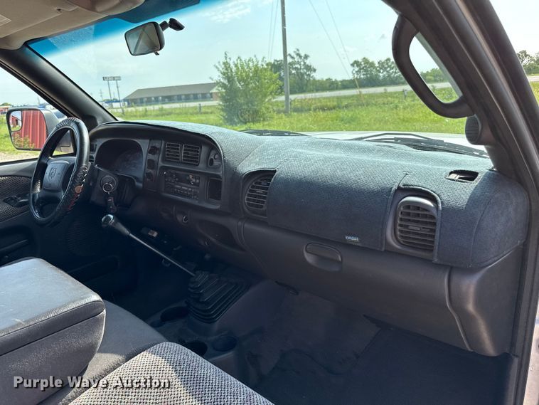 image for item ED4461 2001 Dodge Ram 2500 Quad Cab pickup truck