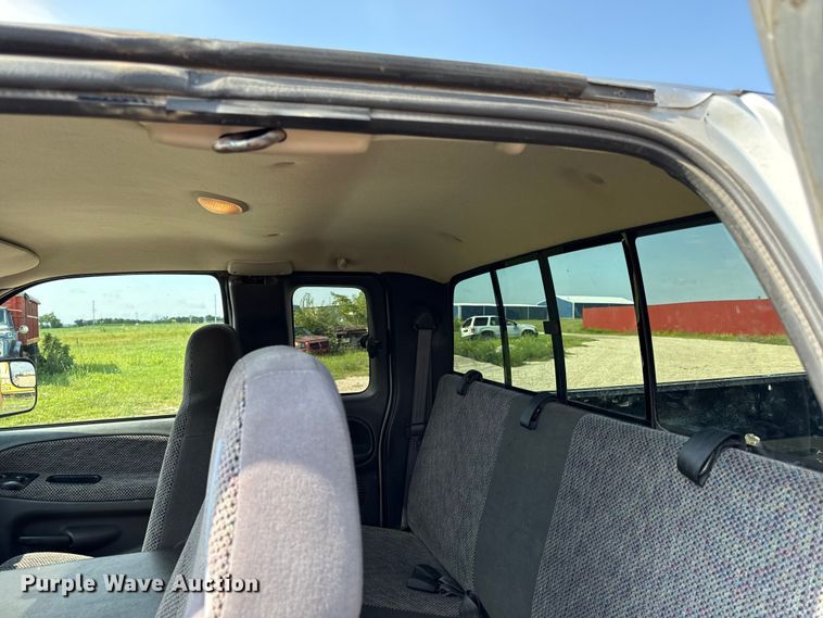 image for item ED4461 2001 Dodge Ram 2500 Quad Cab pickup truck