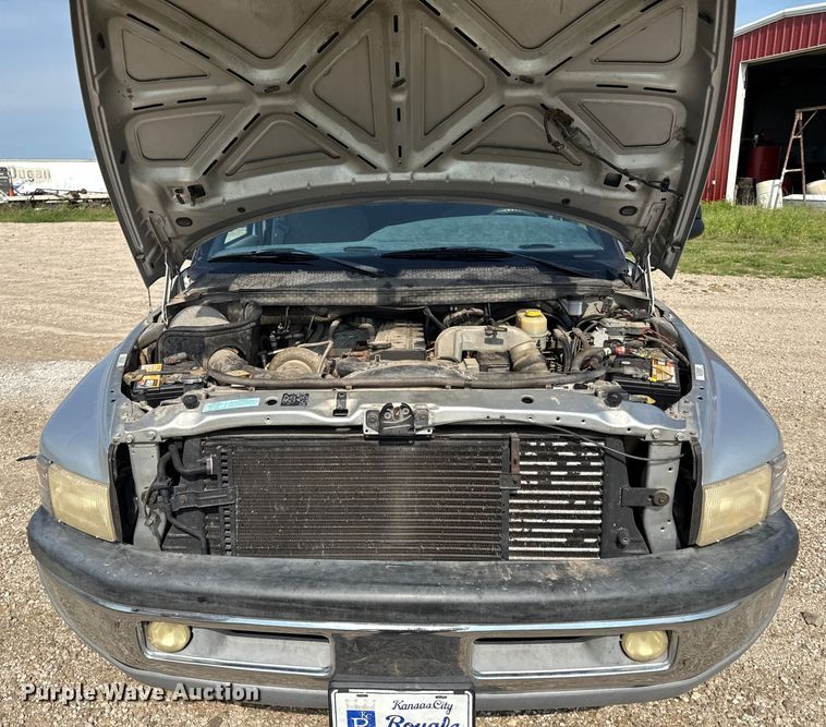 image for item ED4461 2001 Dodge Ram 2500 Quad Cab pickup truck