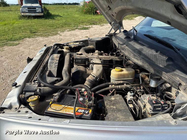 image for item ED4461 2001 Dodge Ram 2500 Quad Cab pickup truck