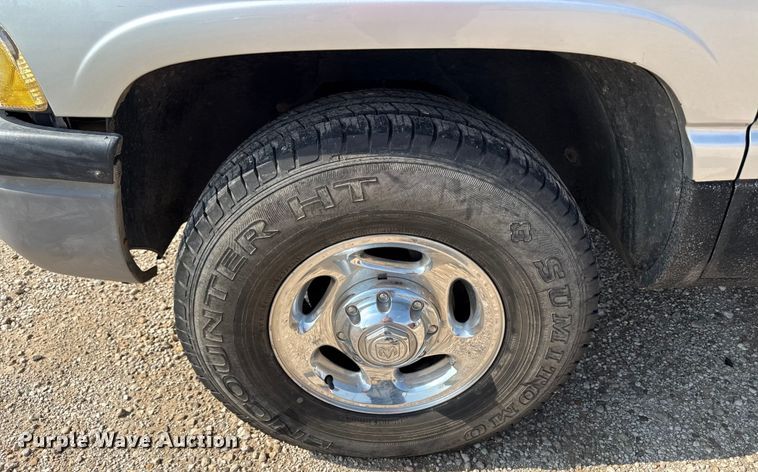 image for item ED4461 2001 Dodge Ram 2500 Quad Cab pickup truck