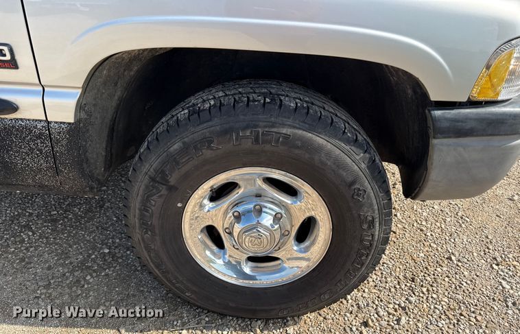 image for item ED4461 2001 Dodge Ram 2500 Quad Cab pickup truck