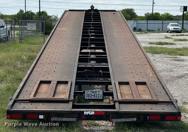 image for item ED5589 2016 Lone Star Trailers car carrier