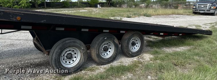 image for item ED5589 2016 Lone Star Trailers car carrier