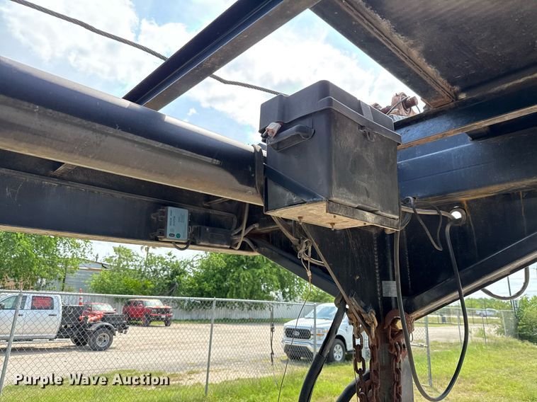 image for item ED5589 2016 Lone Star Trailers car carrier