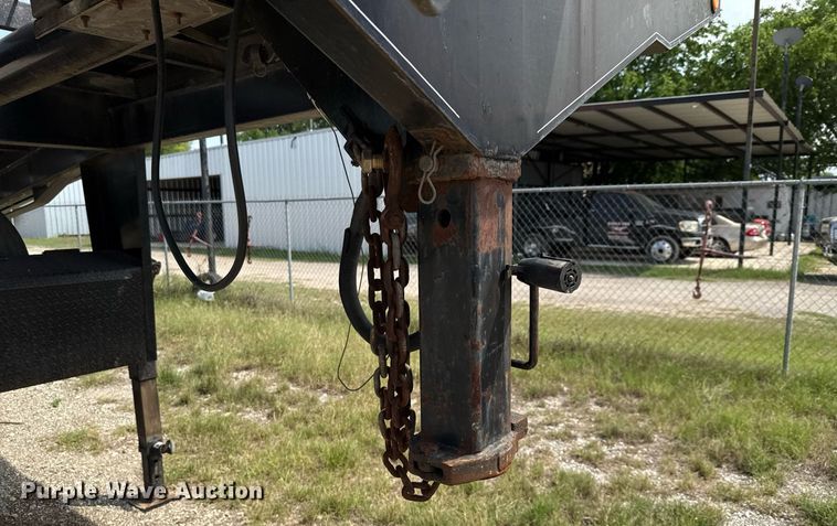 image for item ED5589 2016 Lone Star Trailers car carrier