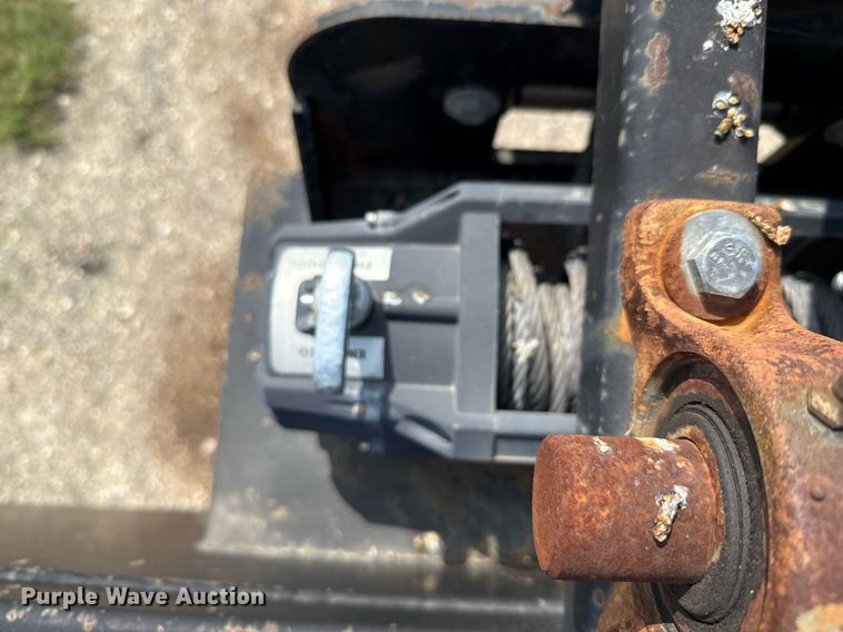 image for item ED5589 2016 Lone Star Trailers car carrier