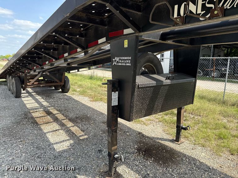 image for item ED5589 2016 Lone Star Trailers car carrier