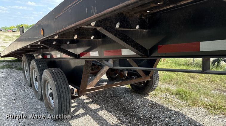 image for item ED5589 2016 Lone Star Trailers car carrier