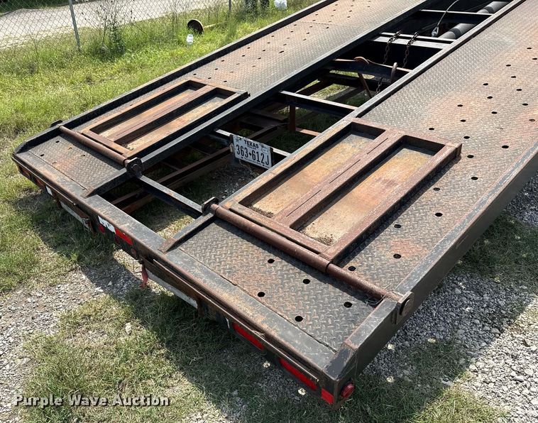 image for item ED5589 2016 Lone Star Trailers car carrier