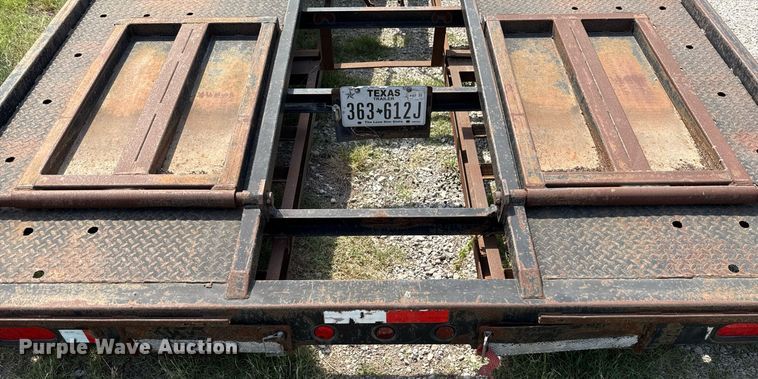 image for item ED5589 2016 Lone Star Trailers car carrier