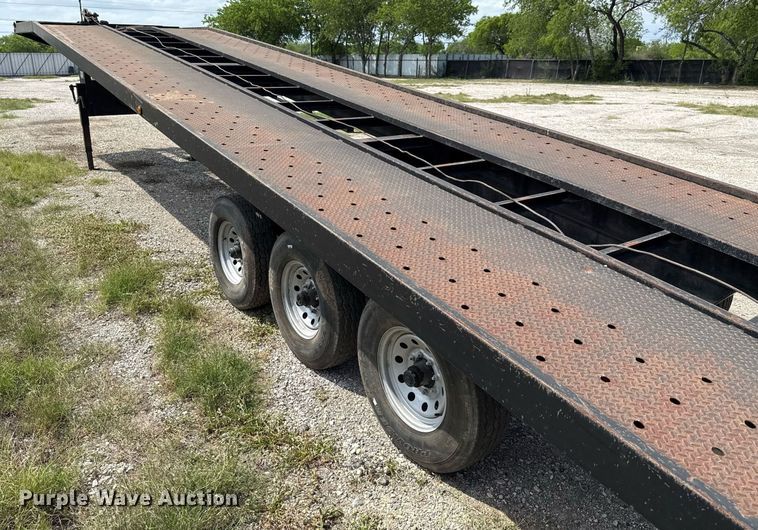 image for item ED5589 2016 Lone Star Trailers car carrier