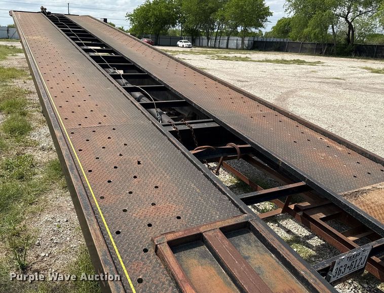 image for item ED5589 2016 Lone Star Trailers car carrier
