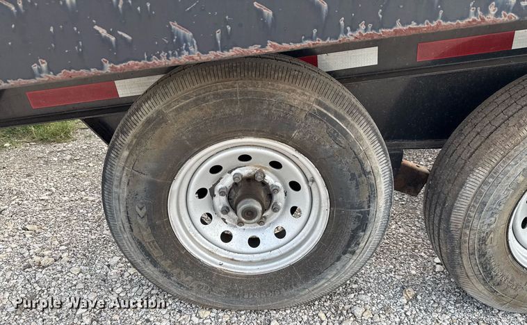 image for item ED5589 2016 Lone Star Trailers car carrier