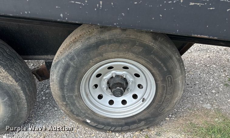 image for item ED5589 2016 Lone Star Trailers car carrier