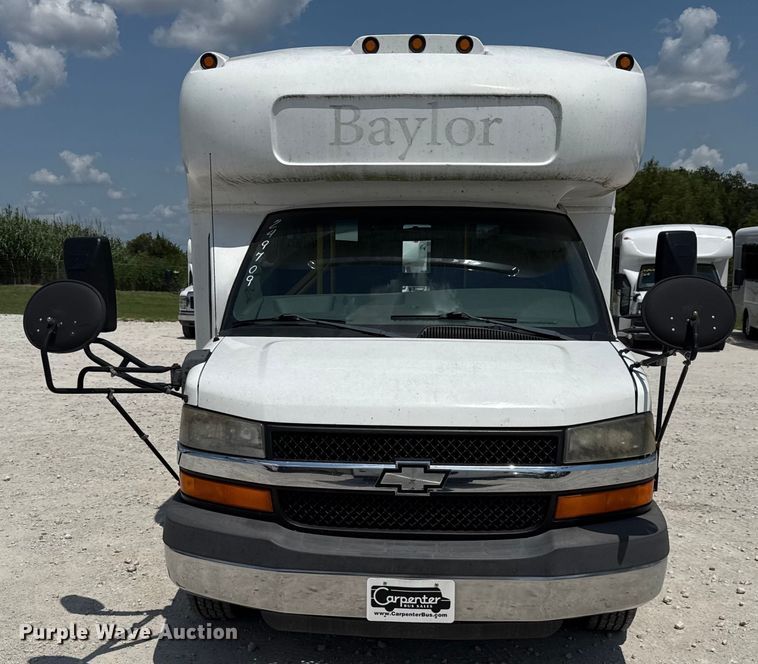 image for item ED5810 2009 Chevrolet Express 3500 shuttle bus