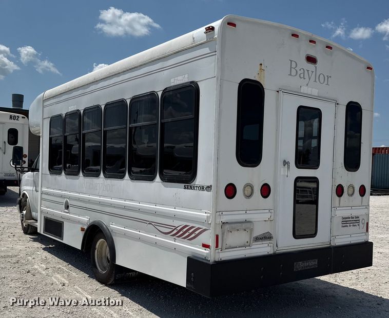 image for item ED5810 2009 Chevrolet Express 3500 shuttle bus