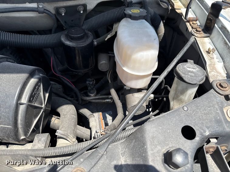 image for item ED5810 2009 Chevrolet Express 3500 shuttle bus