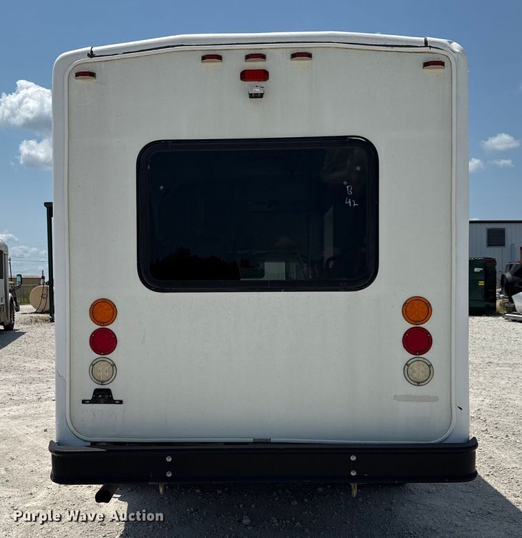 image for item ED5812 2014 Chevrolet Express 3500 shuttle bus